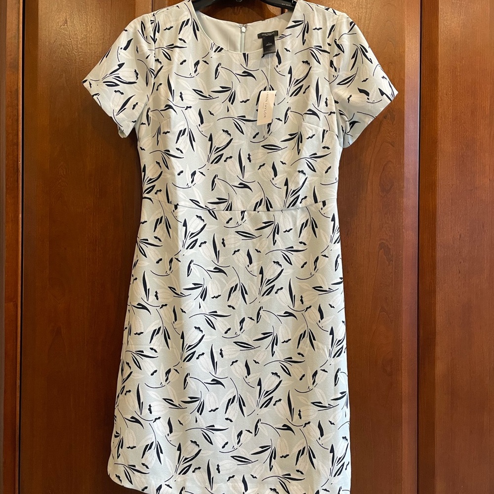 Ann Taylor Blue Floral Shift Dress